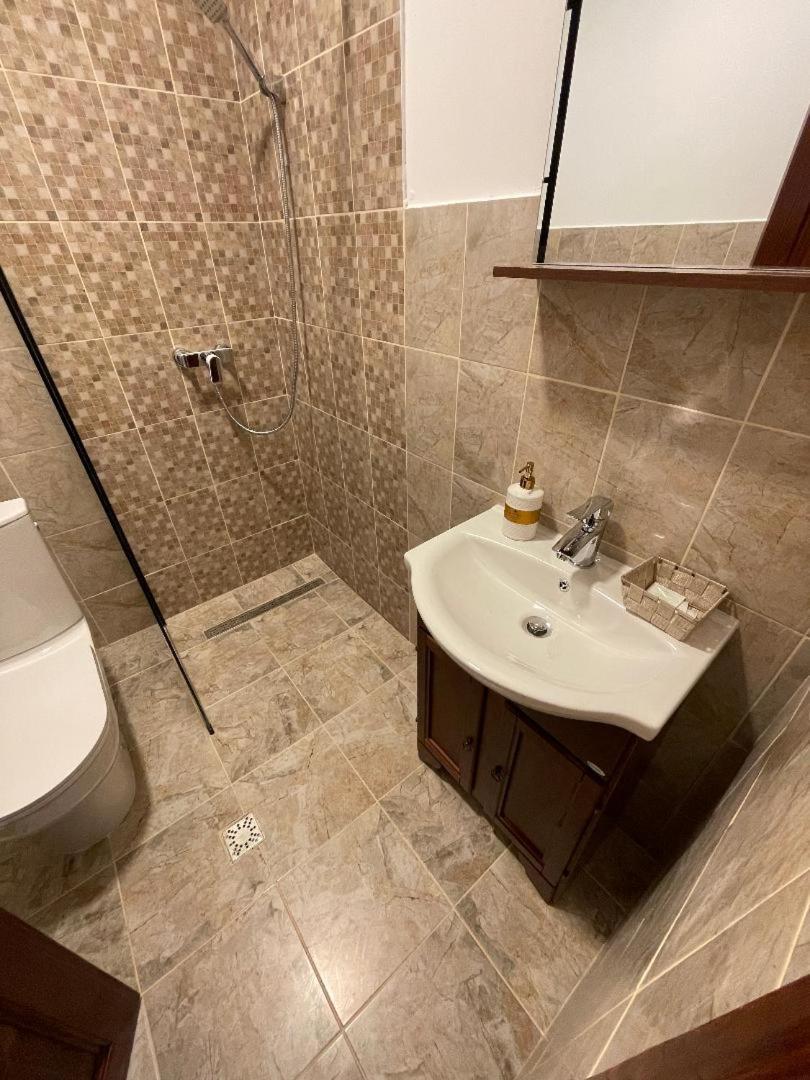 Cabana Izvoarele Doftanei Trăisteni Exteriör bild